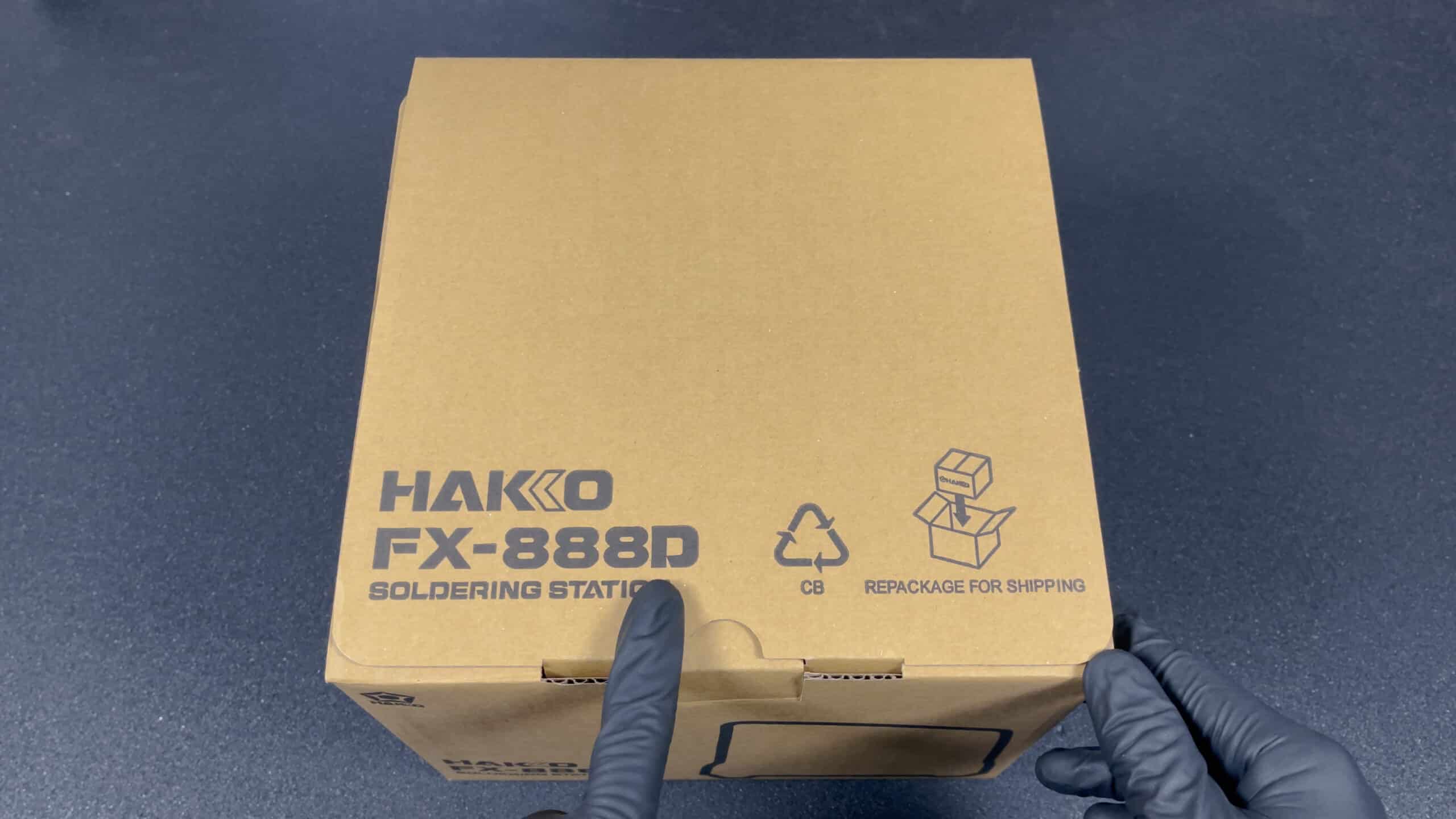 The packaging of the soldering station